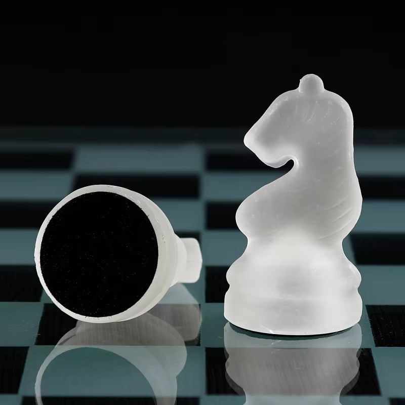 Board Game Chess Set Craft Crystal Glass Luxury Acrylic Chess Board Anti-Broken Elegant Glass Chess Pieces Board Game Family Chess Game Set
